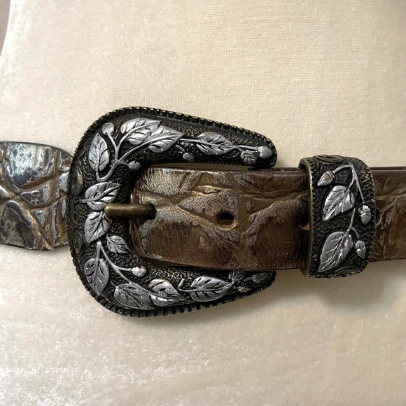 Signed POST &‎ Co Genuine Italian Leather Belt Silver Leaf Buckle main image 5